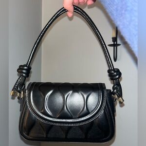 Elegant Black Quilted Handbag